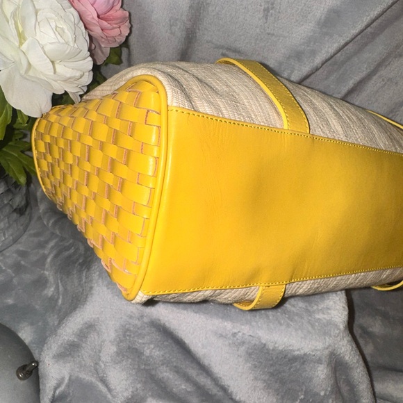 Vintage Kenneth Cole NY Yellow & Straw Drawstring Tote Bag - Picture 8 of 9